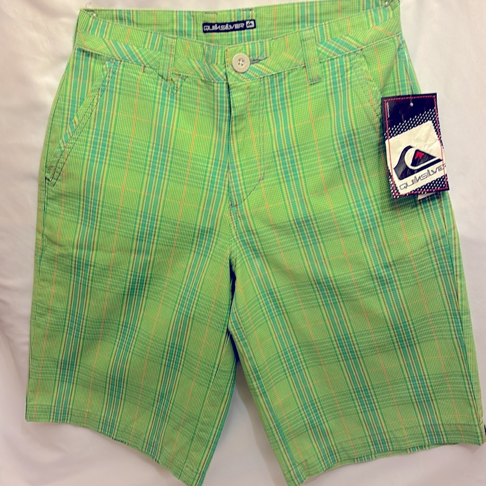 NWT QUICKSILVER MEN’S SHORT SIZE 27 GREEN